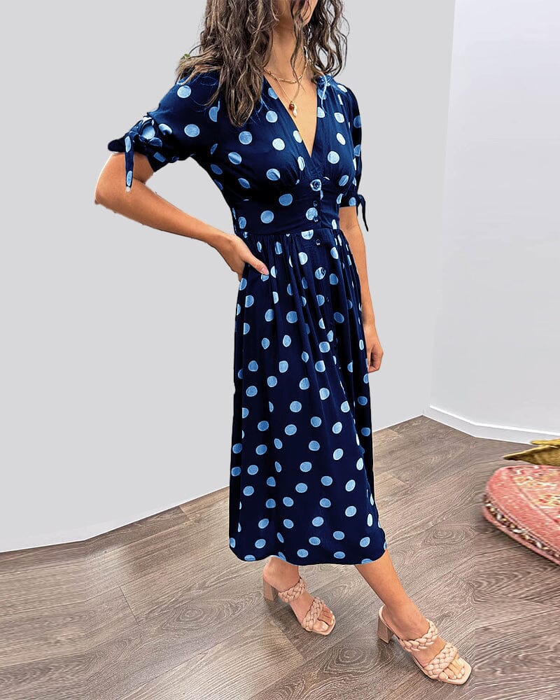 Vestido de lunares con escote en V profundo
