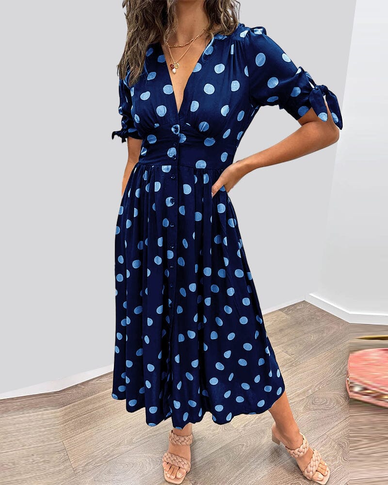 Vestido de lunares con escote en V profundo