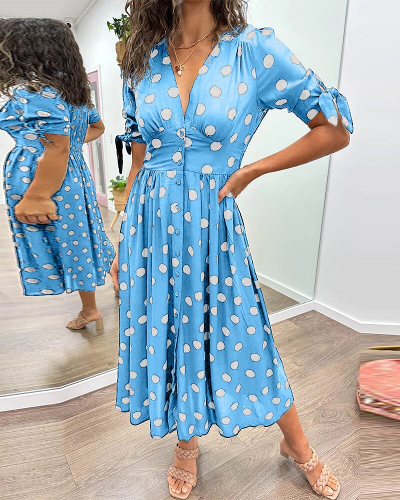 Vestido de lunares con escote en V profundo