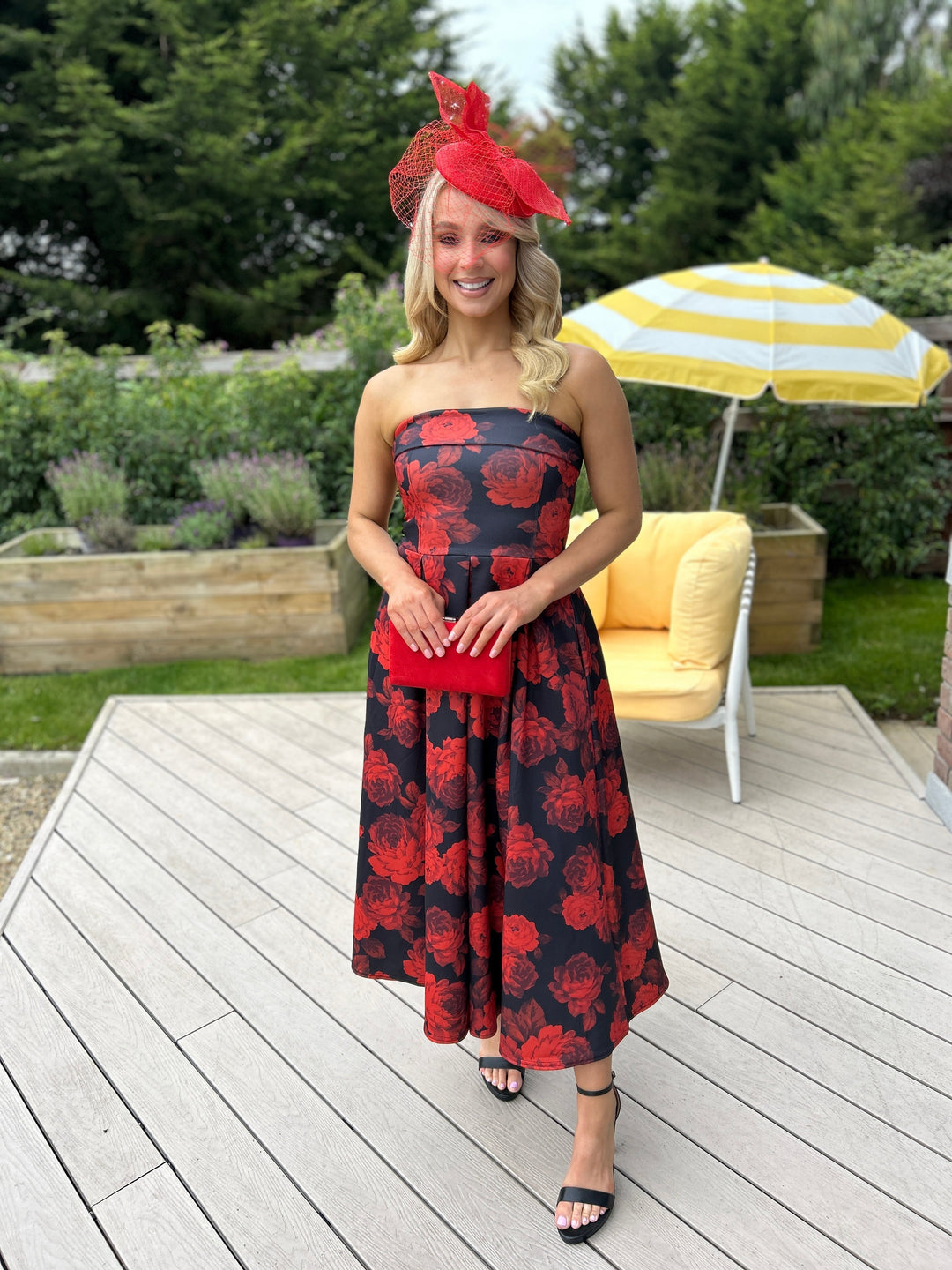 Vestido rojo floral de Danni