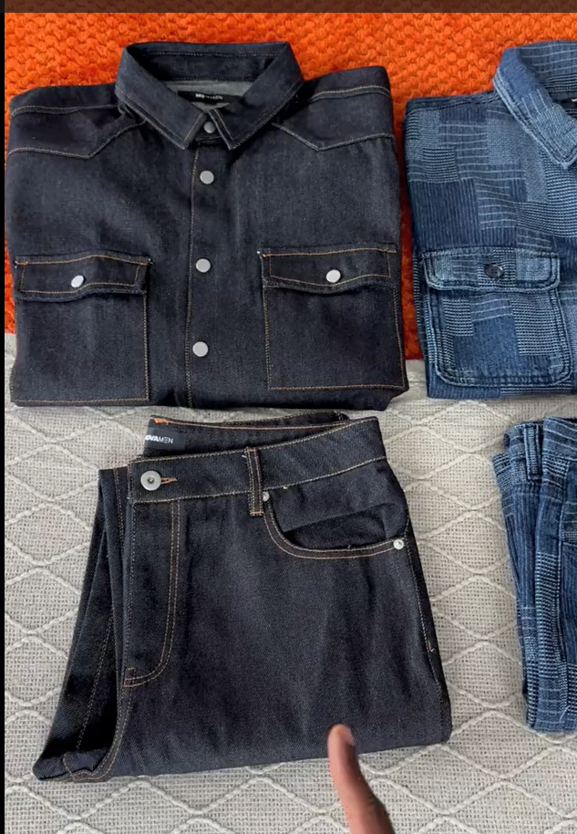Conjunto de Mezclilla Contemporáneo