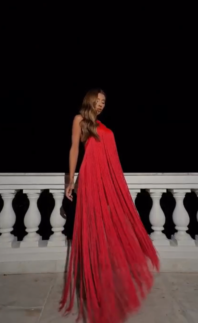 Vestido de Flecos Minimalista