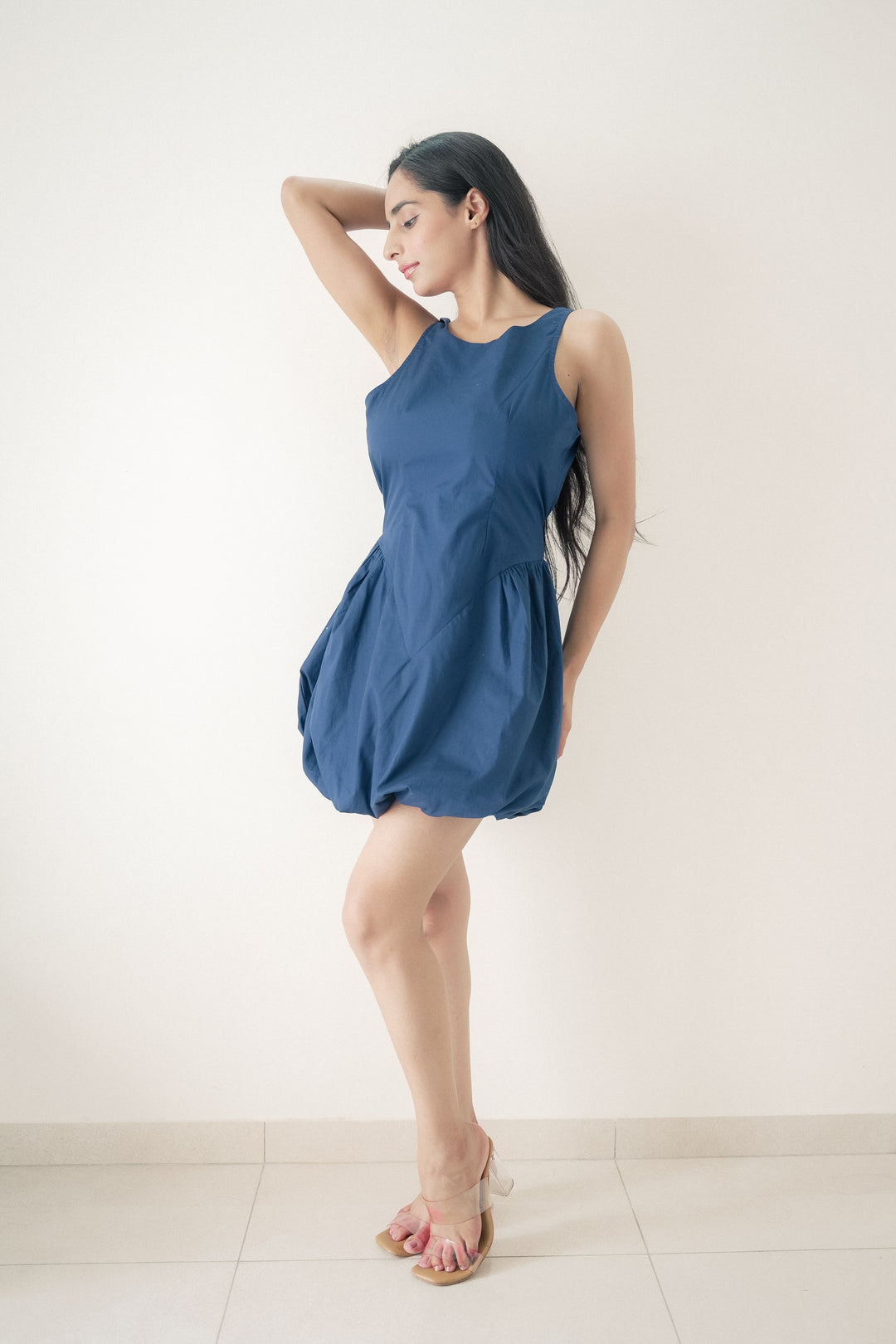 Vestido Midi Minimalista Tara