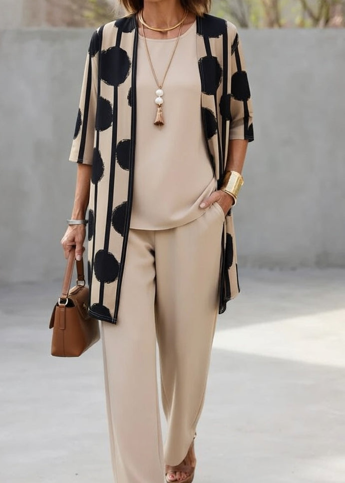 Conjunto Atemporal de Tres Piezas Adel