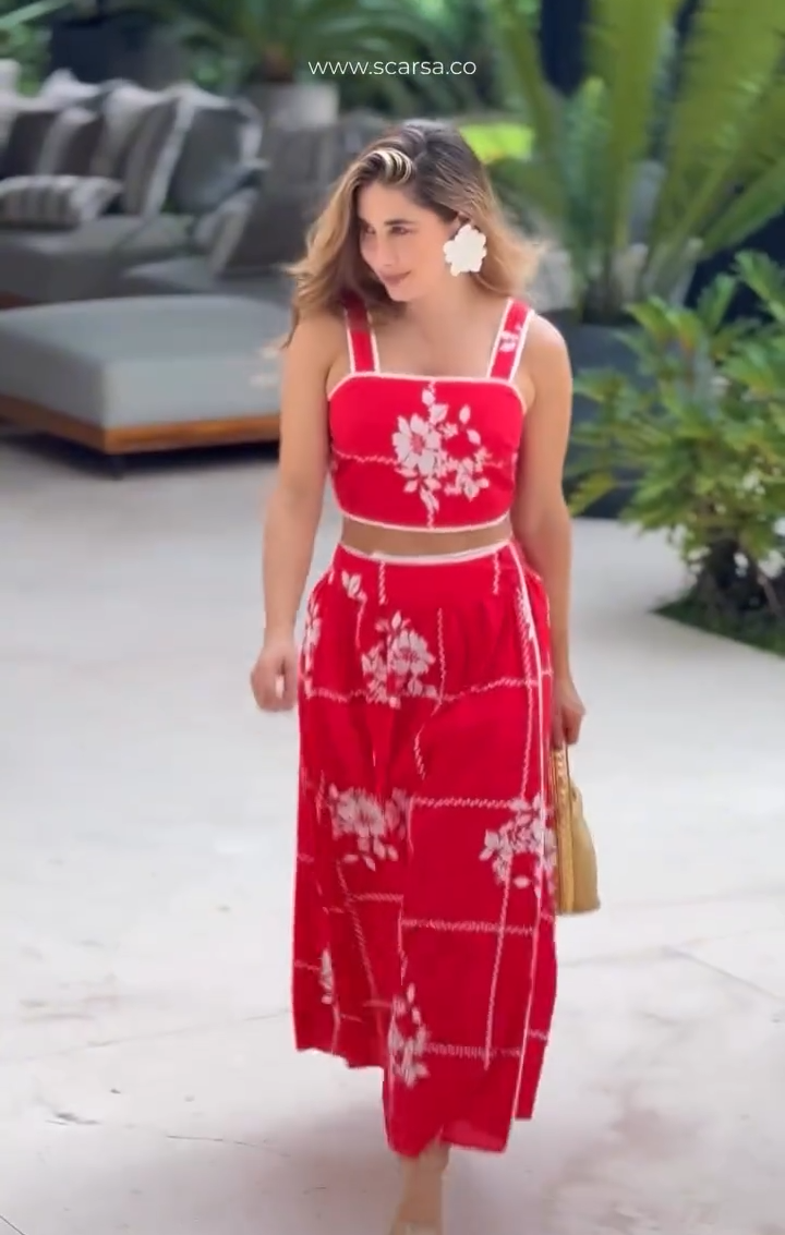 Conjunto "Carmesí Garden"